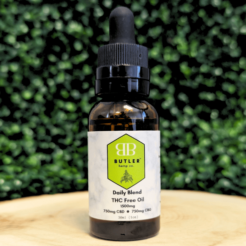Our newly reformulated Daily Blend THC Free Oil binds to endocannabinoid receptors to help manage pain, minimize stress, and promote increased focus, providing overall balance and calm to both body and mind. The best part is that it's made with naturally occurring plant ingredients that don't cause unwanted side effects or damage and are non-addictive.