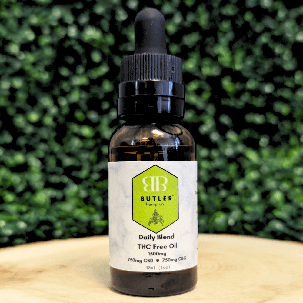 Our newly reformulated Daily Blend THC Free Oil binds to endocannabinoid receptors to help manage pain, minimize stress, and promote increased focus, providing overall balance and calm to both body and mind. The best part is that it's made with naturally occurring plant ingredients that don't cause unwanted side effects or damage and are non-addictive. 